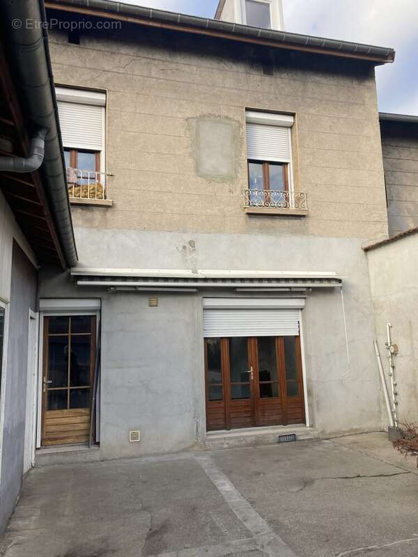 Appartement à SAINT-ETIENNE