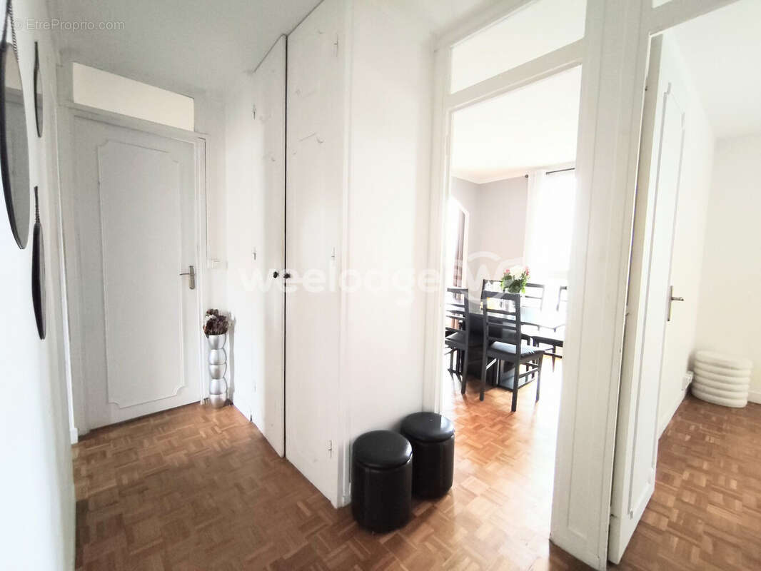Appartement à VILLENEUVE-LA-GARENNE