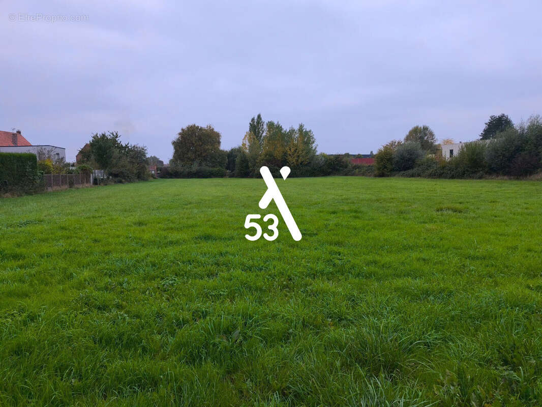 Terrain à AIRE-SUR-LA-LYS