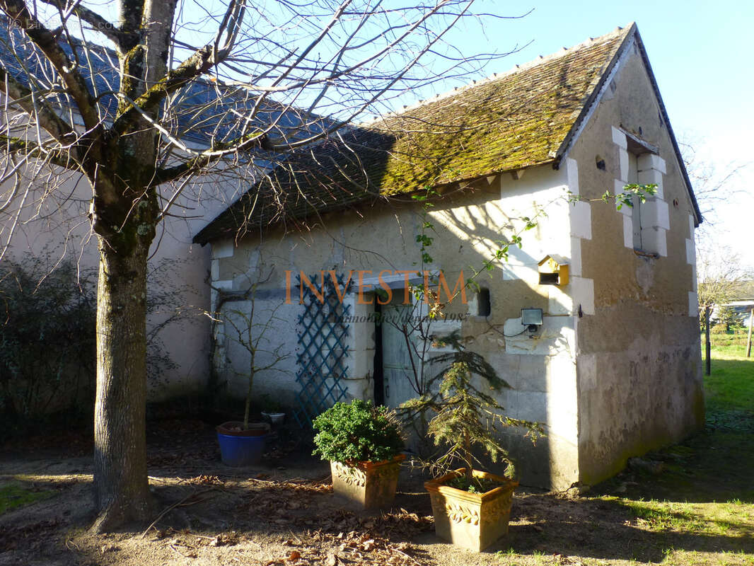 Maison à FOUGERES-SUR-BIEVRE