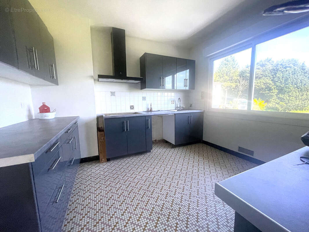 Maison 145m² à saint-germain-de-la-rivière - photo 4