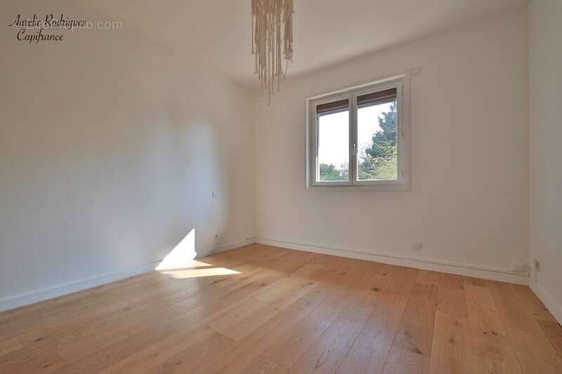 Maison à SAINT-CYR-SUR-MENTHON