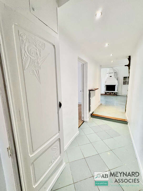 Appartement à LA CELLE-SUR-MORIN