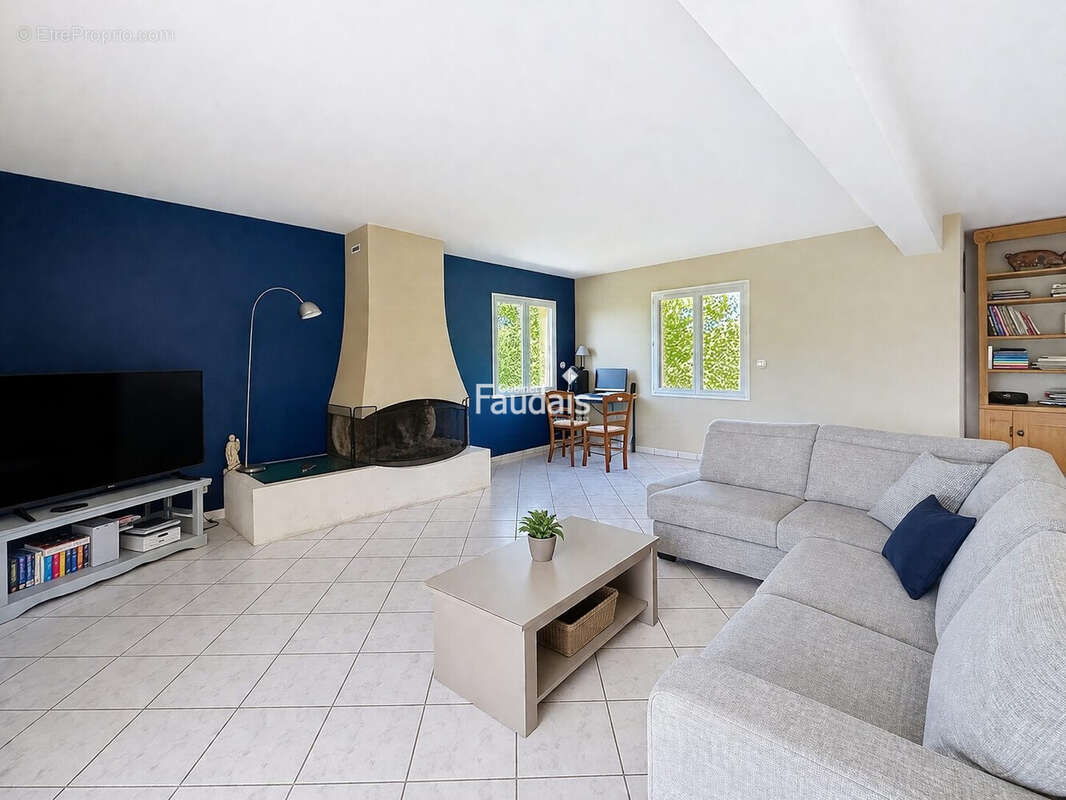 Maison 273 m² à Sainte-Mere-Eglise  - photo 5