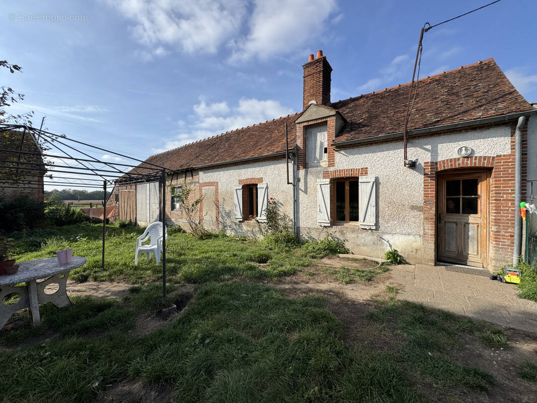 Maison à COUDROY