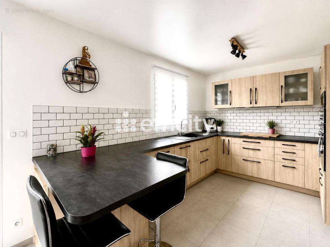 Maison 122 m² à Muret-Et-Crouttes  - photo 3