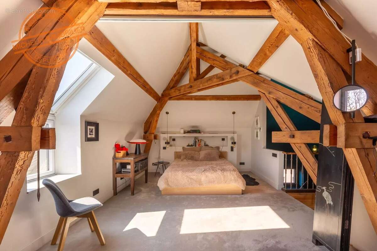 Maison à CHAMPAGNE-AU-MONT-D&#039;OR