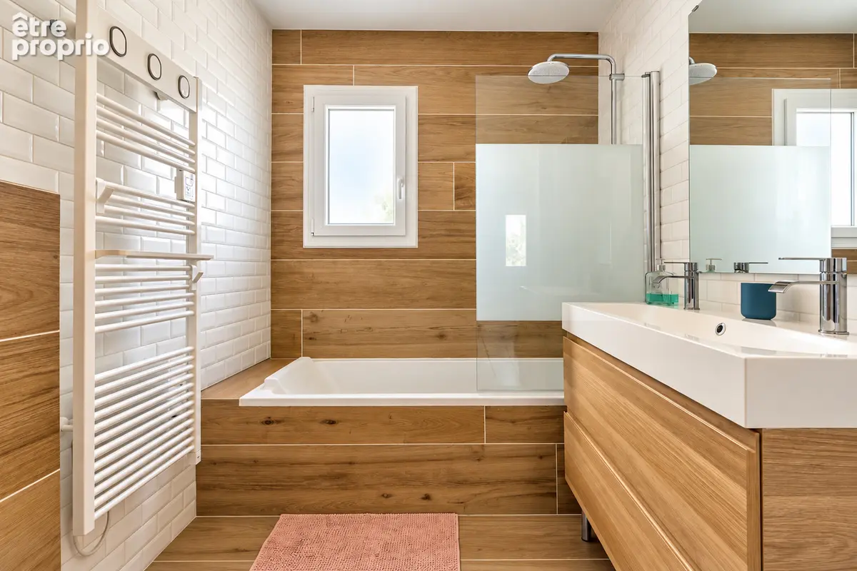 Maison individuelle rénovée avec piscine, garage et extérieur sans vis-à-vis - photo 5