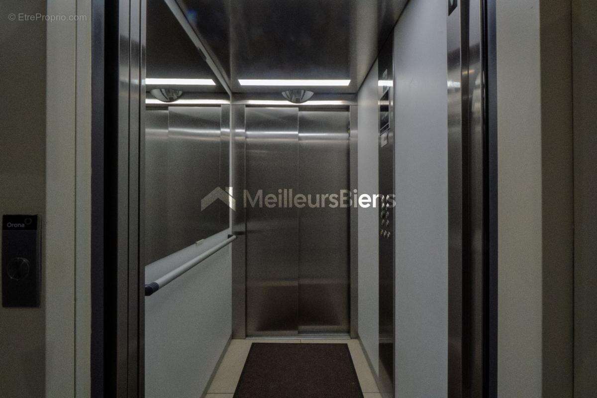 Appartement 1 pièce de 33 m² à Sète avec terrasse et parking - photo 8