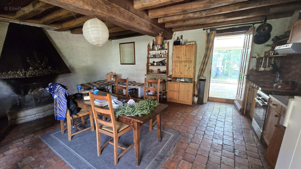 Maison à TAVERS
