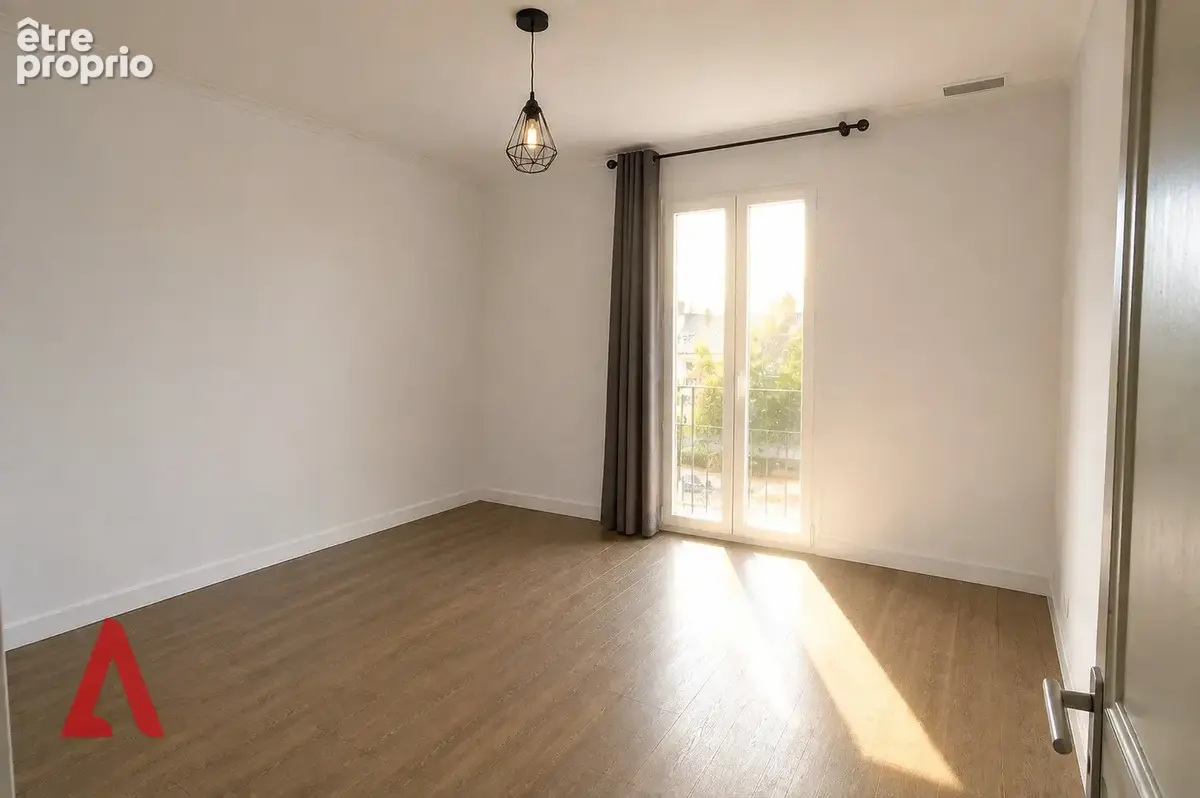 Rare à Roujan  Charmante Maison 6 Chambres  Jardin I Garage I Équipements Éco  320.000 - photo 6