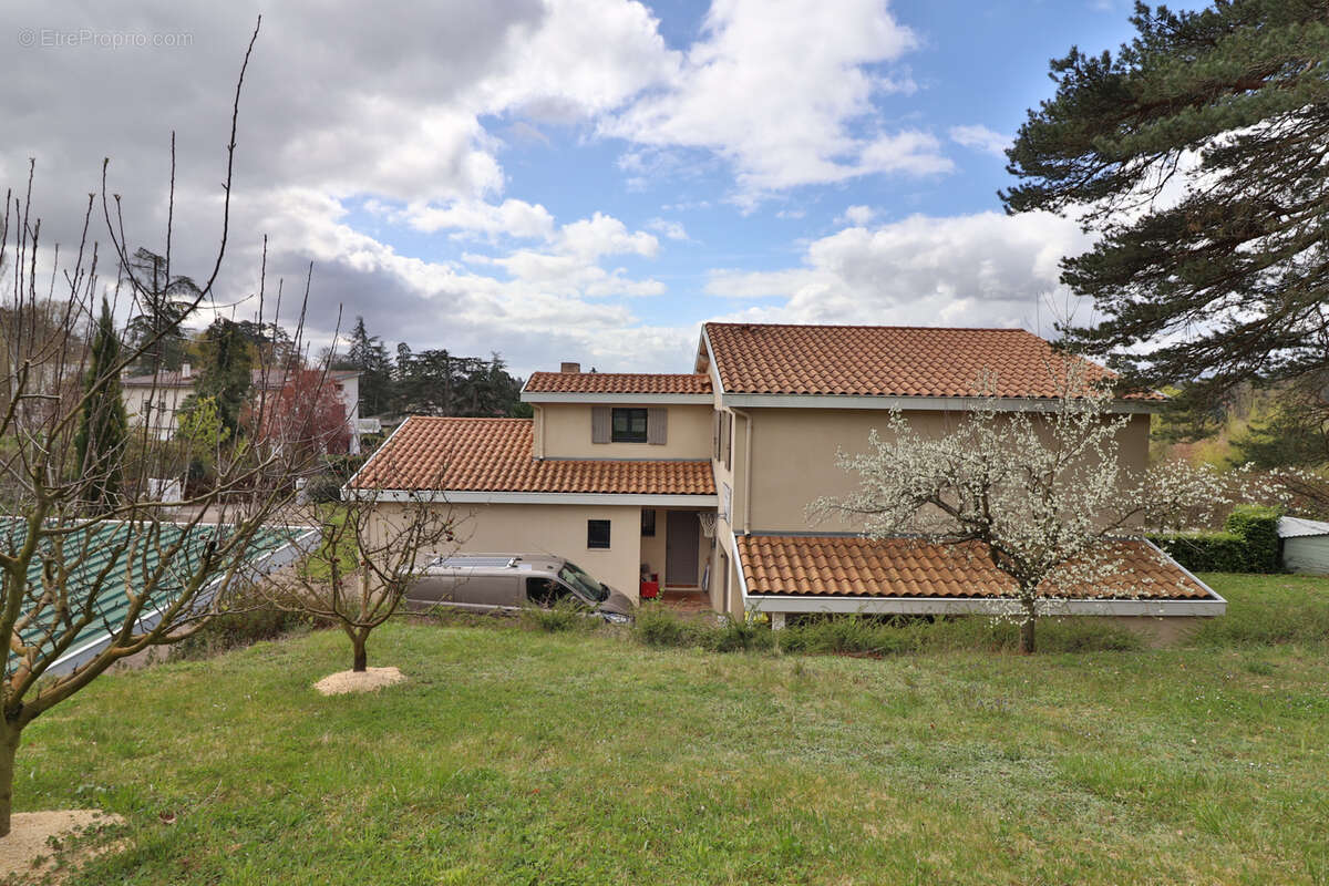 Maison à CHARBONNIERES-LES-BAINS