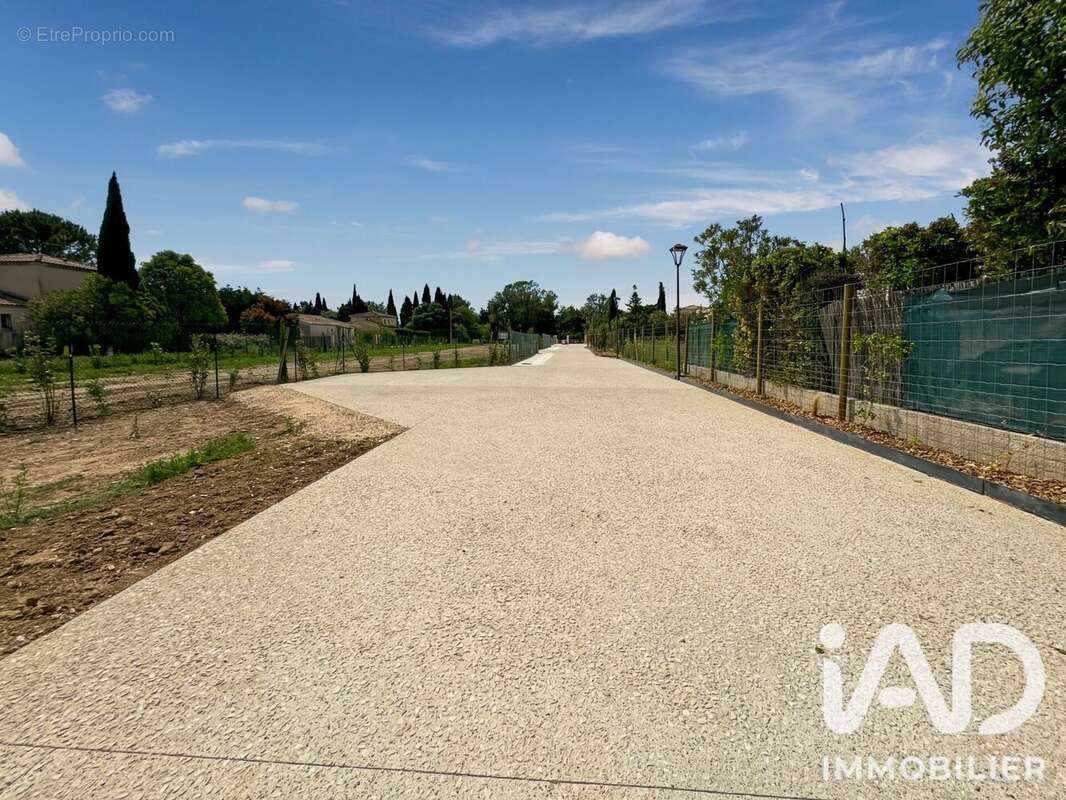 Terrain 626 m² à Fontvieille  - photo 3