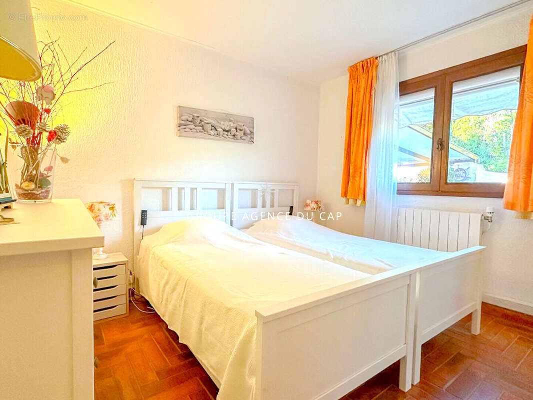 Maison à LES ISSAMBRES