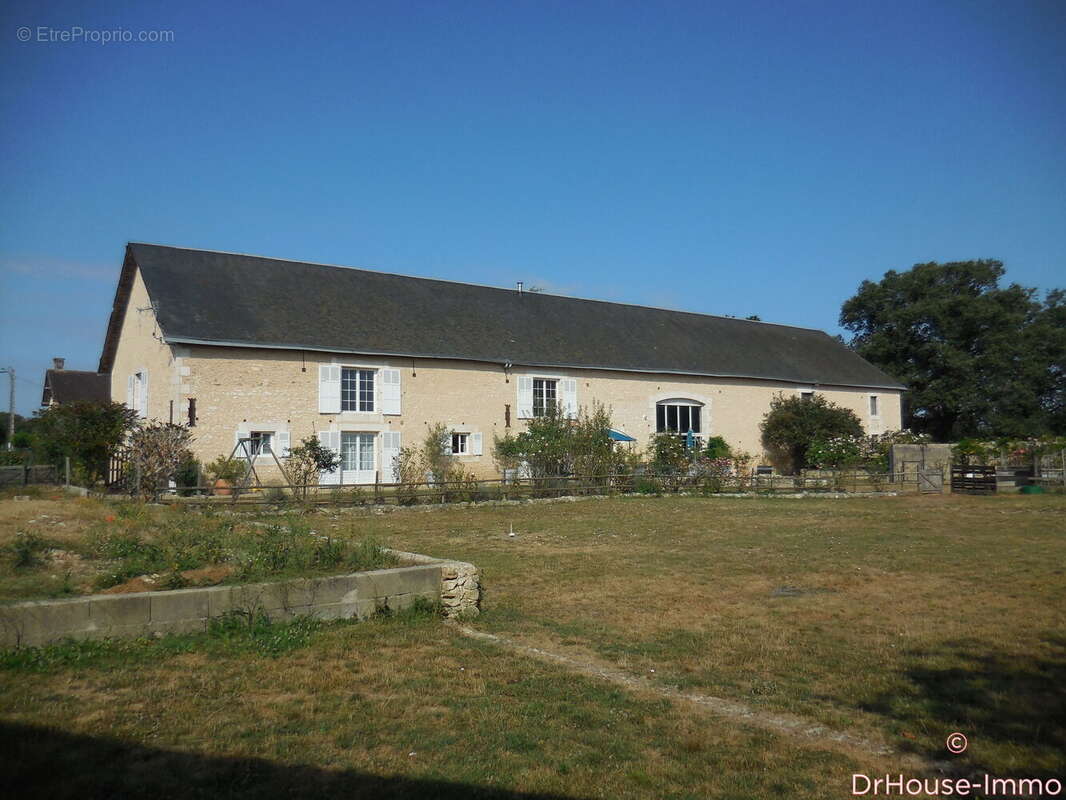 Maison à SAINTE-RADEGONDE