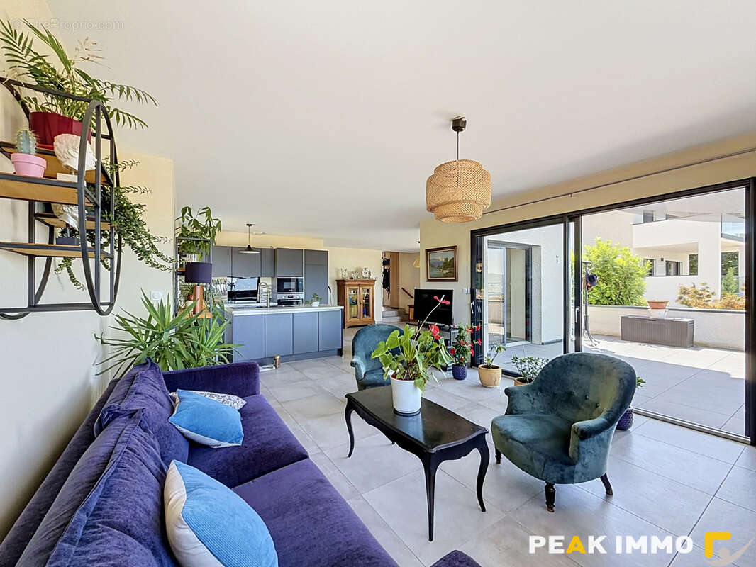 Appartement à PUGNY-CHATENOD