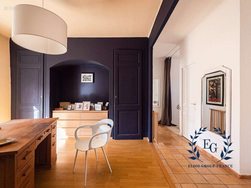Maison 252 m² à Beauvoisin  - photo 8