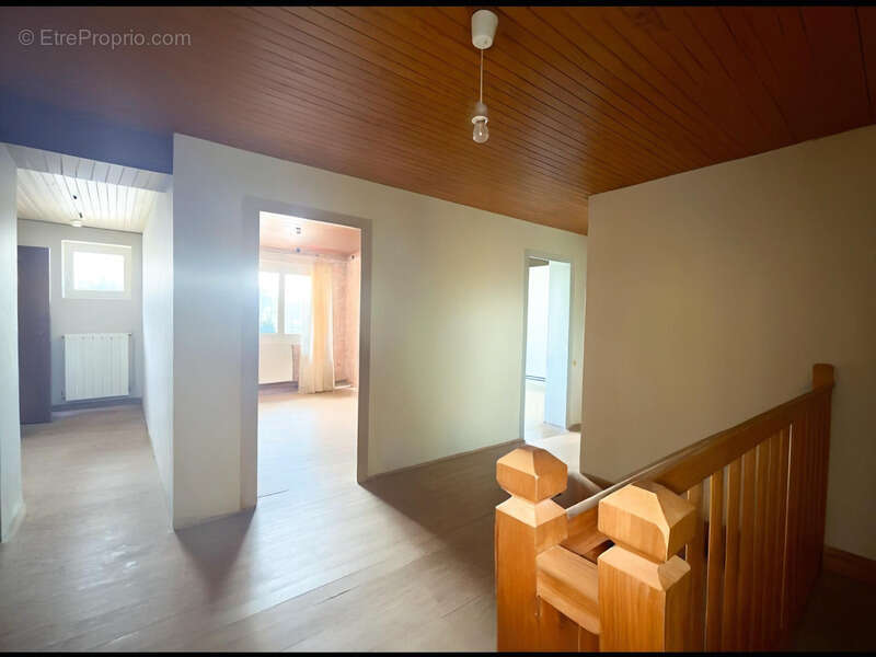 Maison à SAINTE-COLOMBE-SUR-GAND