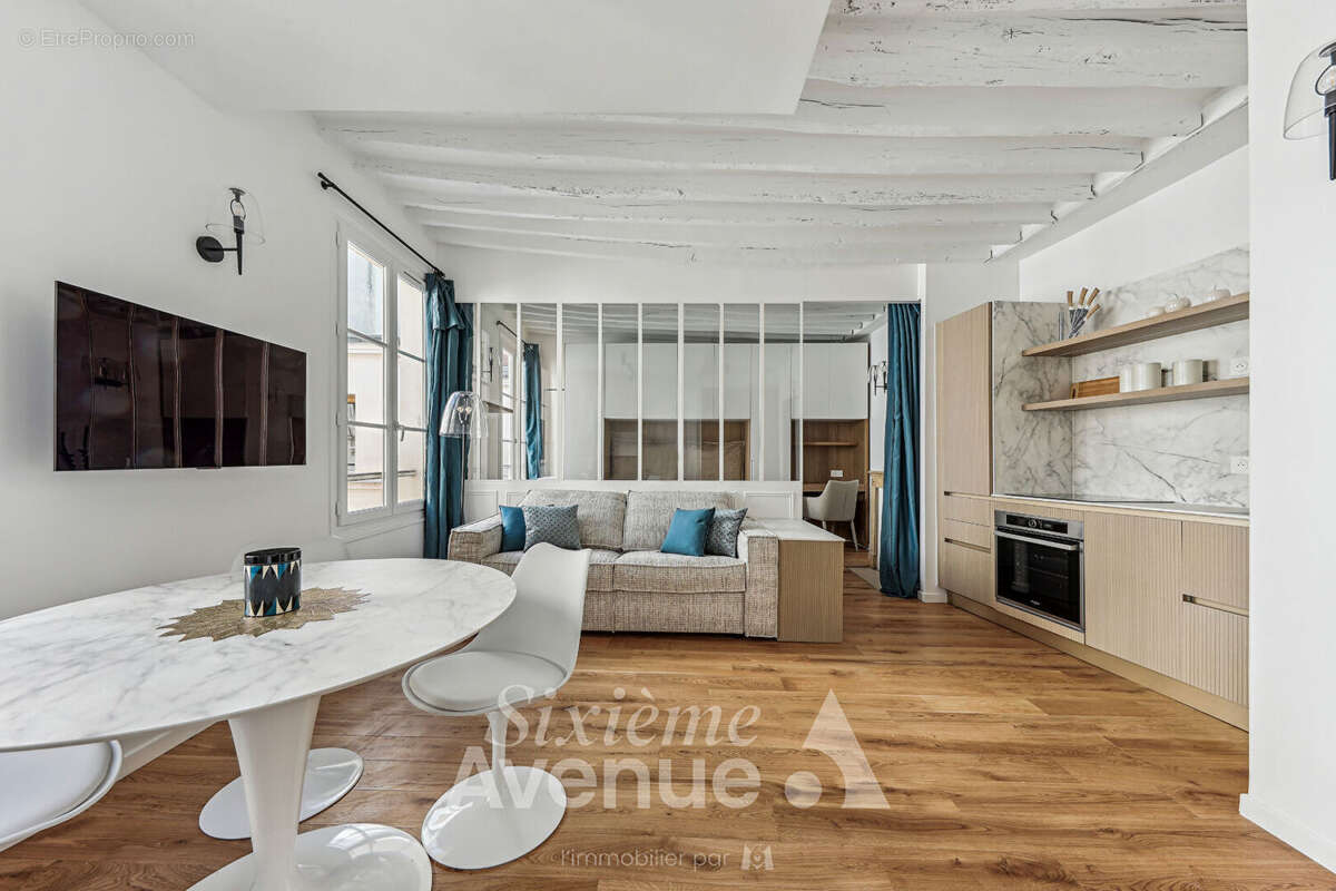 Appartement à PARIS-3E