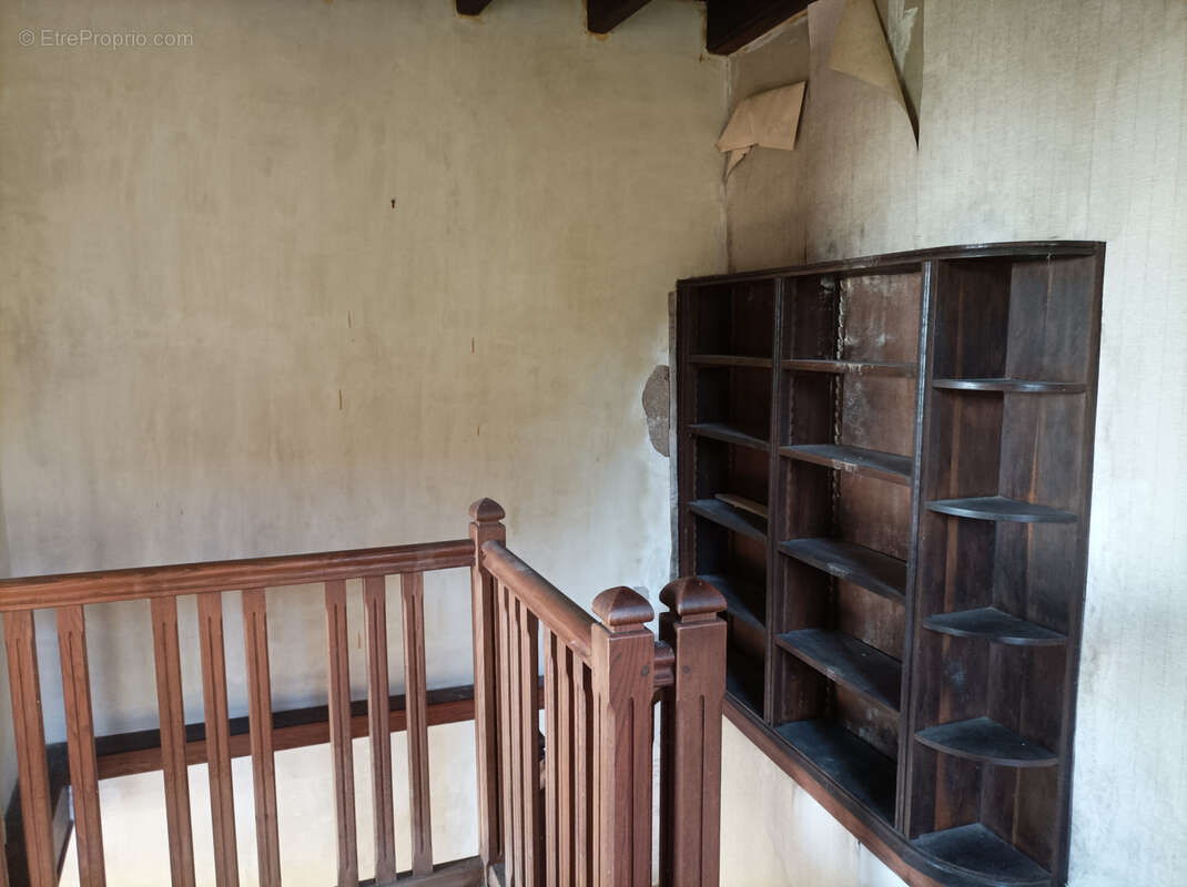 Maison à VILLEBOIS-LAVALETTE