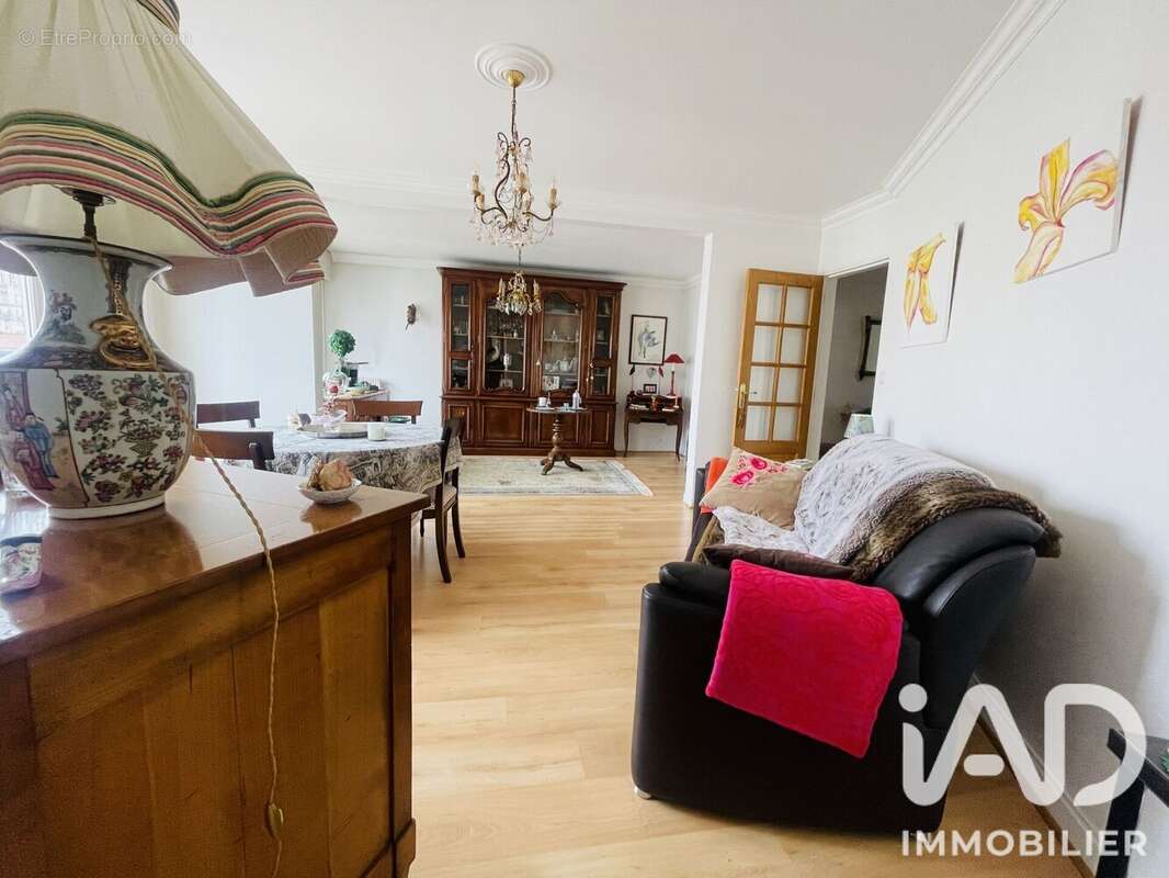 Appartement 104 m² à Reims  - photo 2