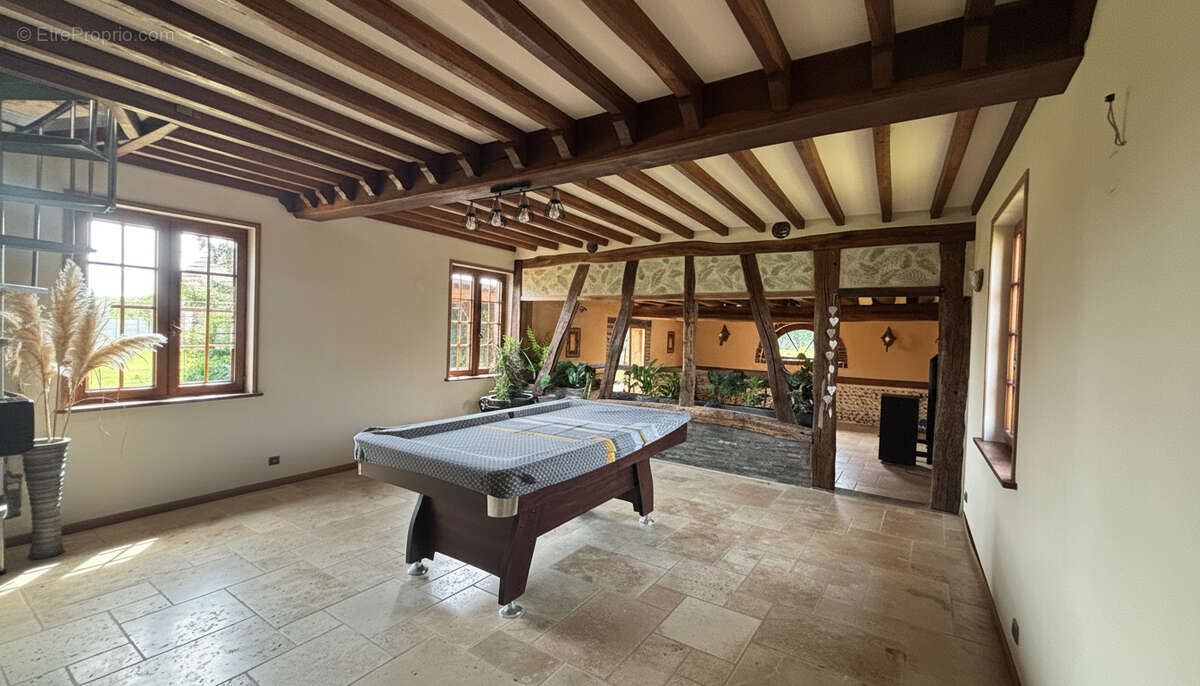 Maison 6 pièce(s) 215 m2 - photo 4