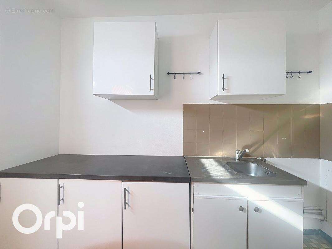 Appartement à SAINT-LAURENT-DU-VAR