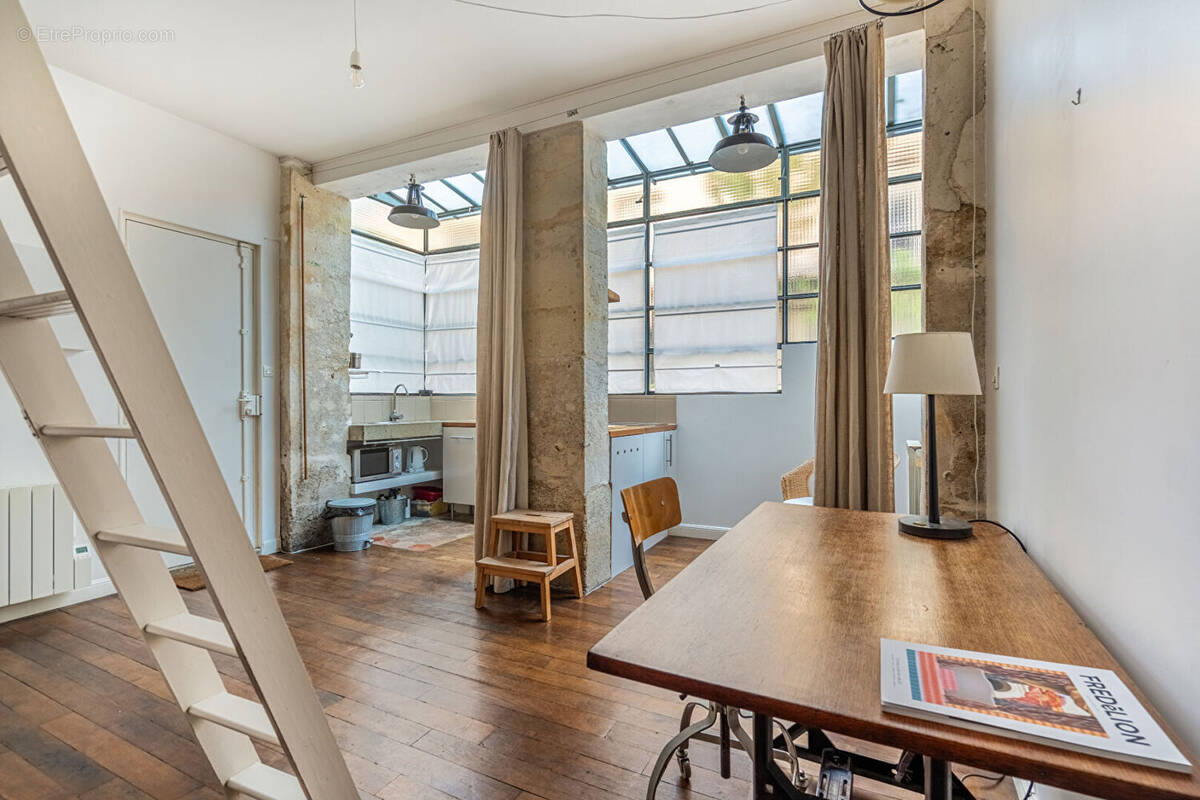 Appartement à PARIS-11E