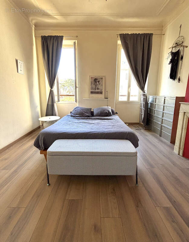 Appartement à MARSEILLE-6E