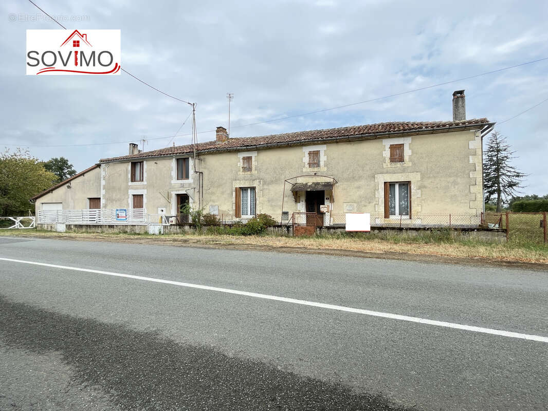 Dans un hameau, ancienne maison de campagne, à rafraichir, terrain clos - photo 15