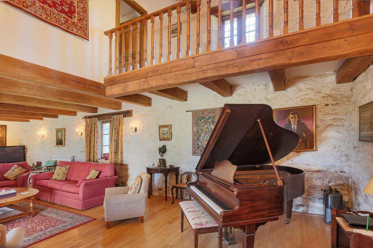 Maison à CASTELNAU-DE-MONTMIRAL