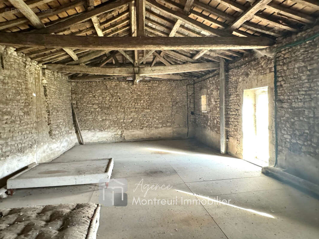 Maison à BRION-PRES-THOUET