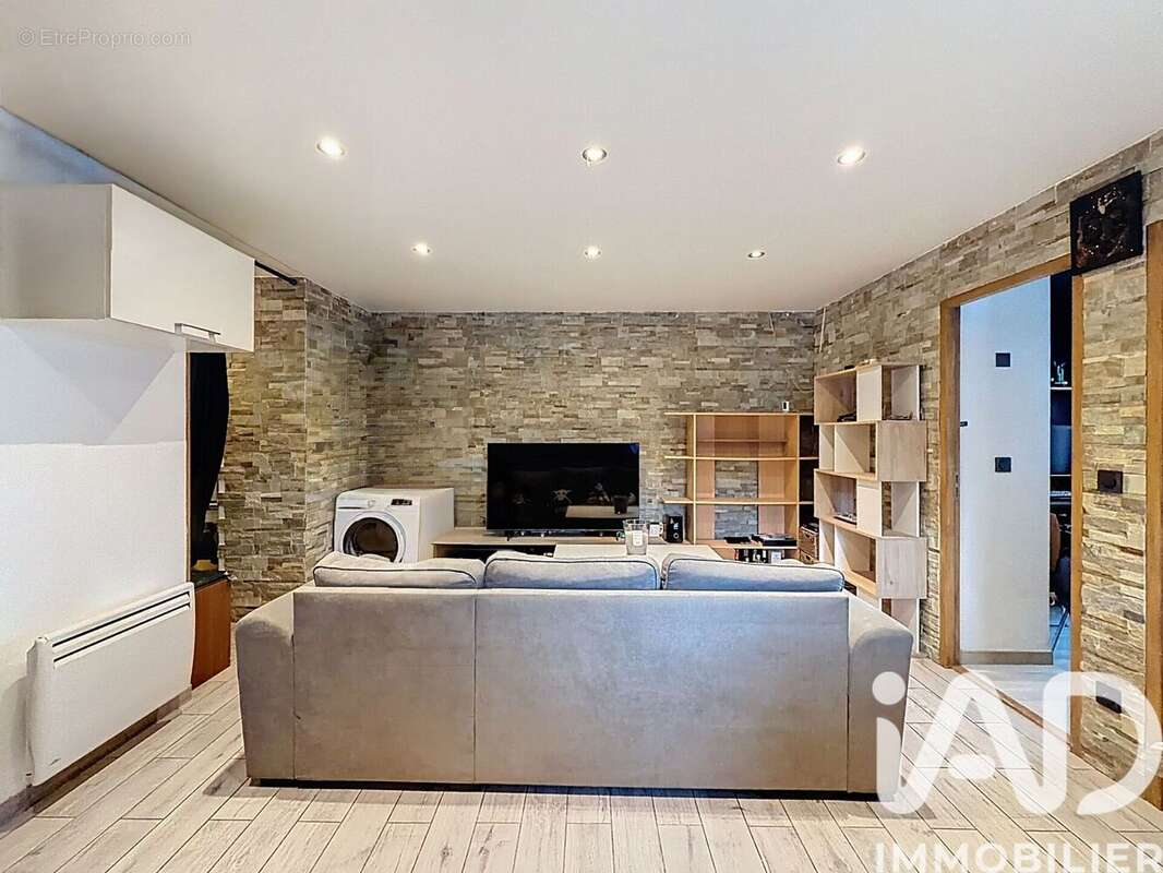 Photo 2 - Appartement à LA ROCHE-SUR-FORON