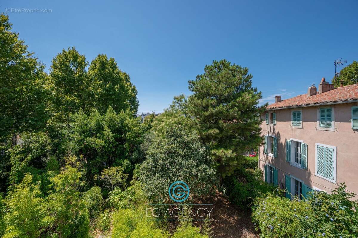 Maison 280 m² à Marseille-12e  - photo 7