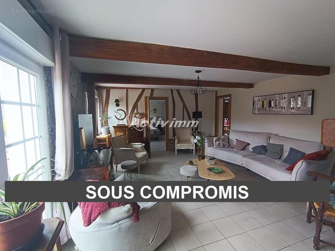 4257 6 - Maison à HESDIN