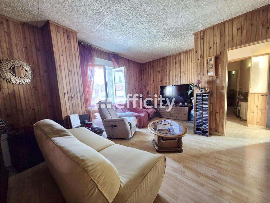 Appartement à CROUY