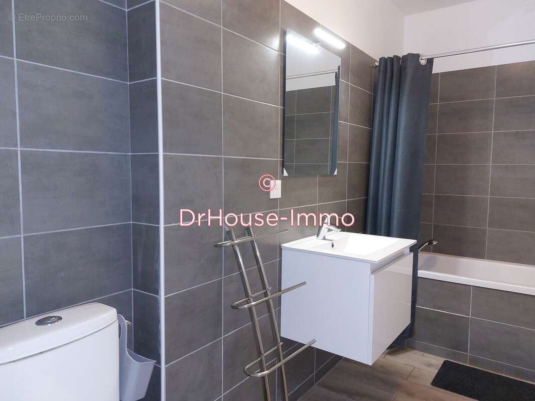 Maison à MONTIERCHAUME