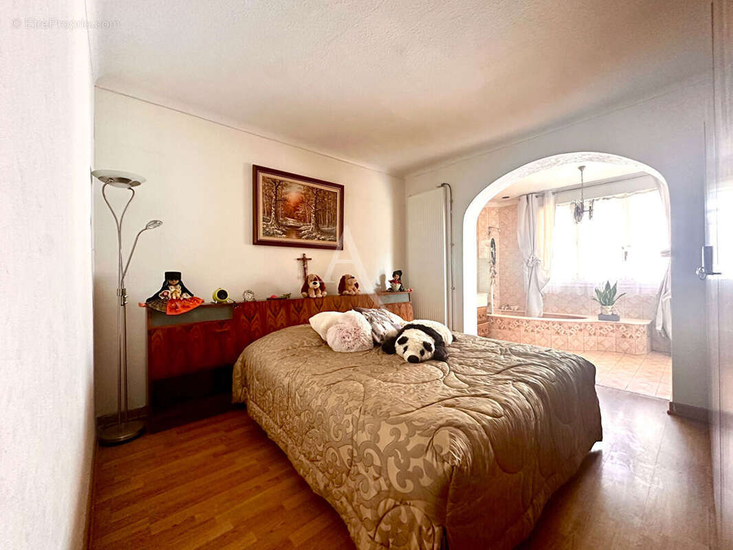 A VENDRE : Charmante maison d'environ 120 m² sur la commune de Champigneulles - photo 13