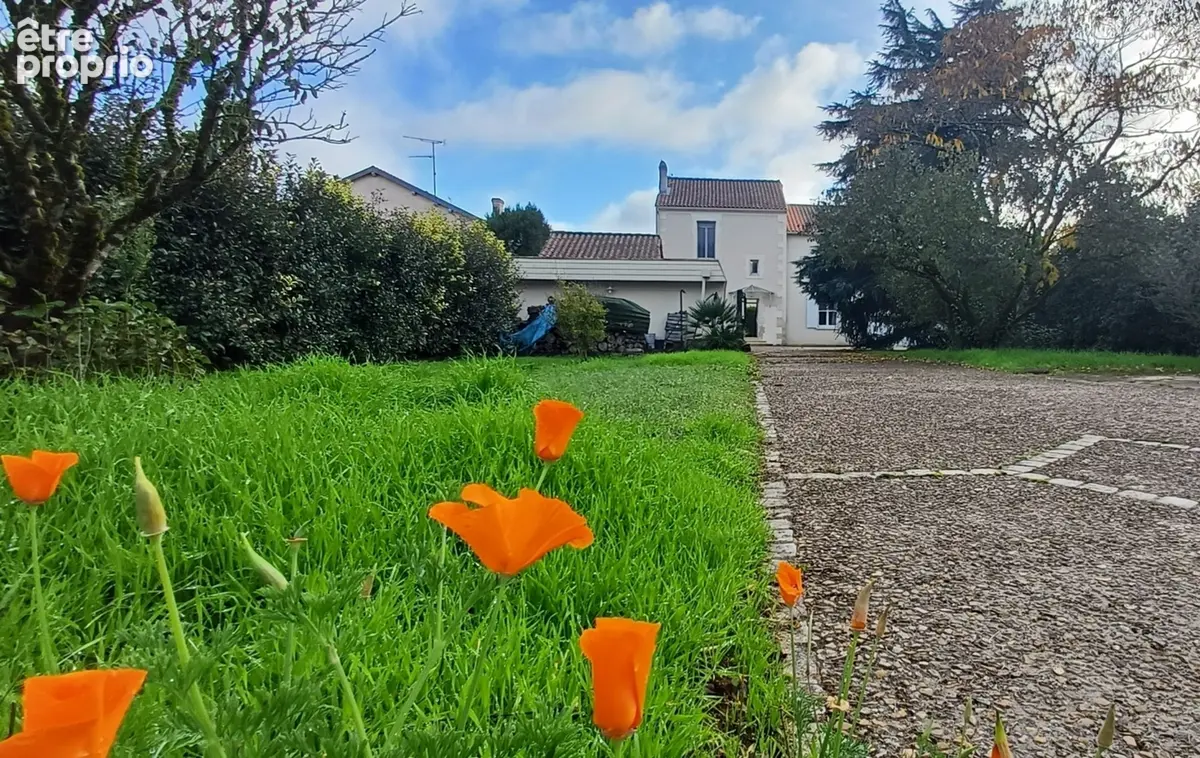 Maison à vendre 8 pièces SAINT YRIEIX SUR CHARENTE (16) avec grand terrain - photo 5