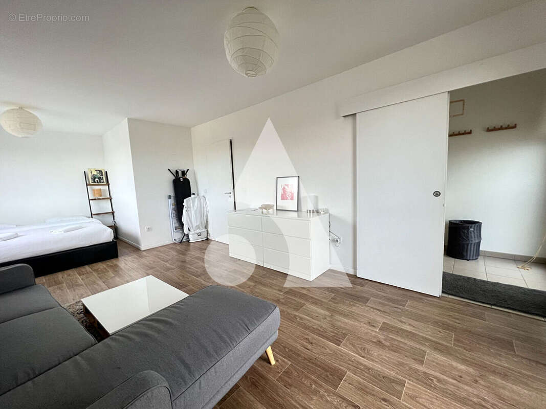 Appartement à L'ILE-SAINT-DENIS