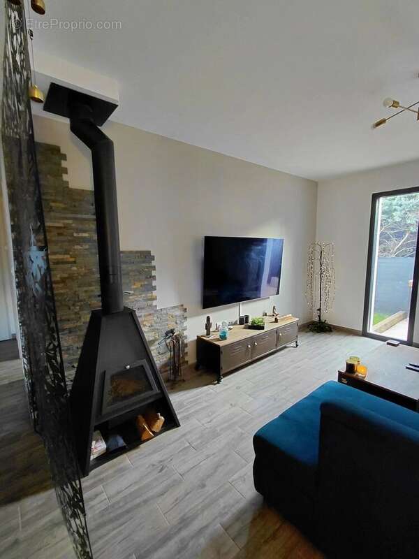 Maison à POURRIERES