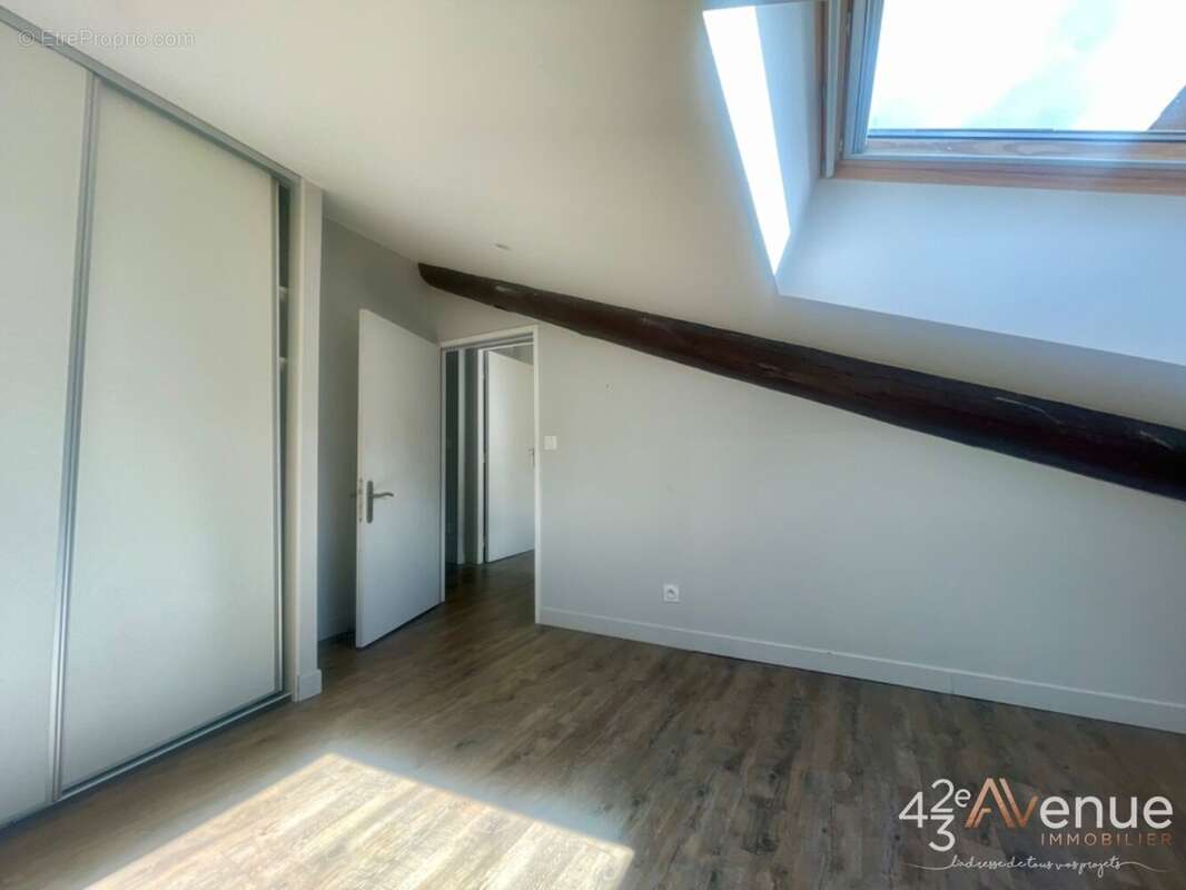 Appartement à SAINT-ETIENNE