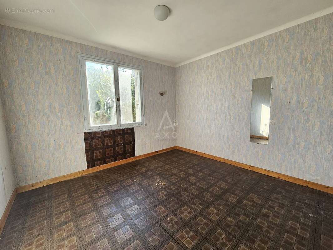 Maison à MONTAIGU