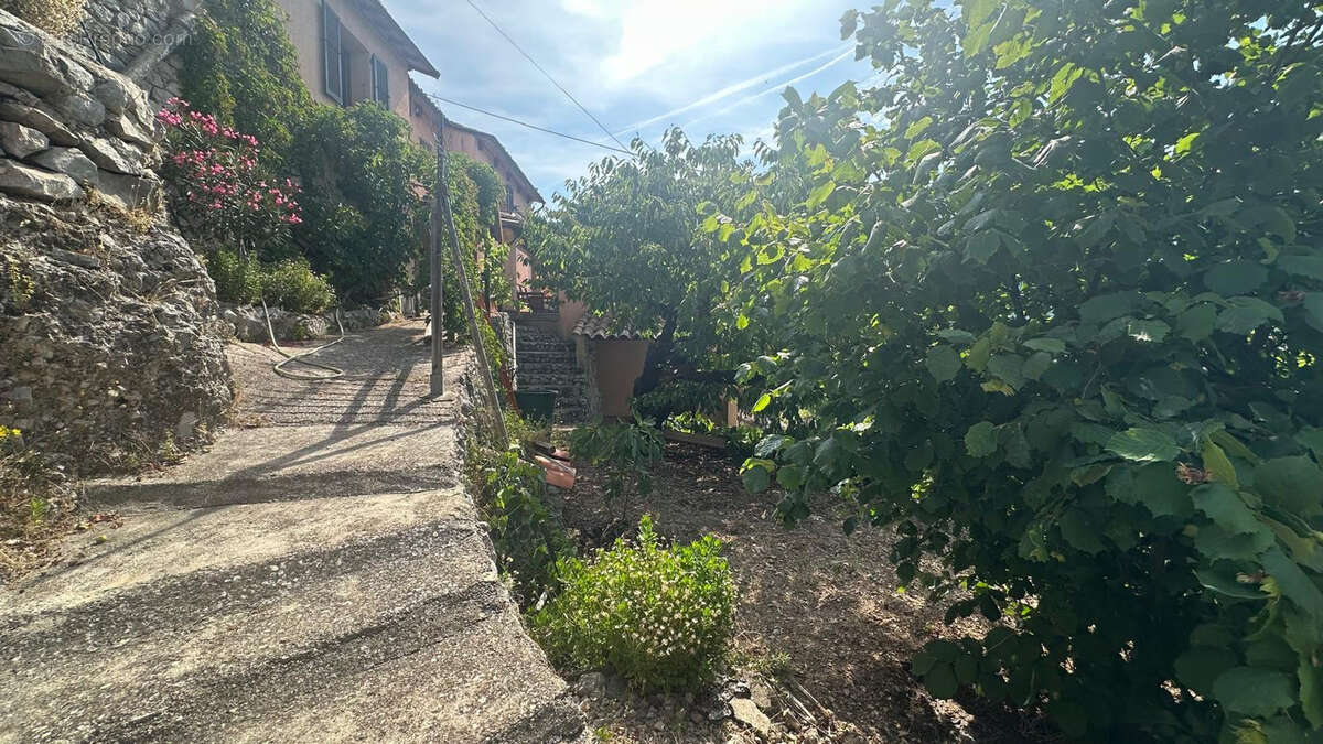 Peille Maison proche du village avec vue dégagée campagne - photo 12