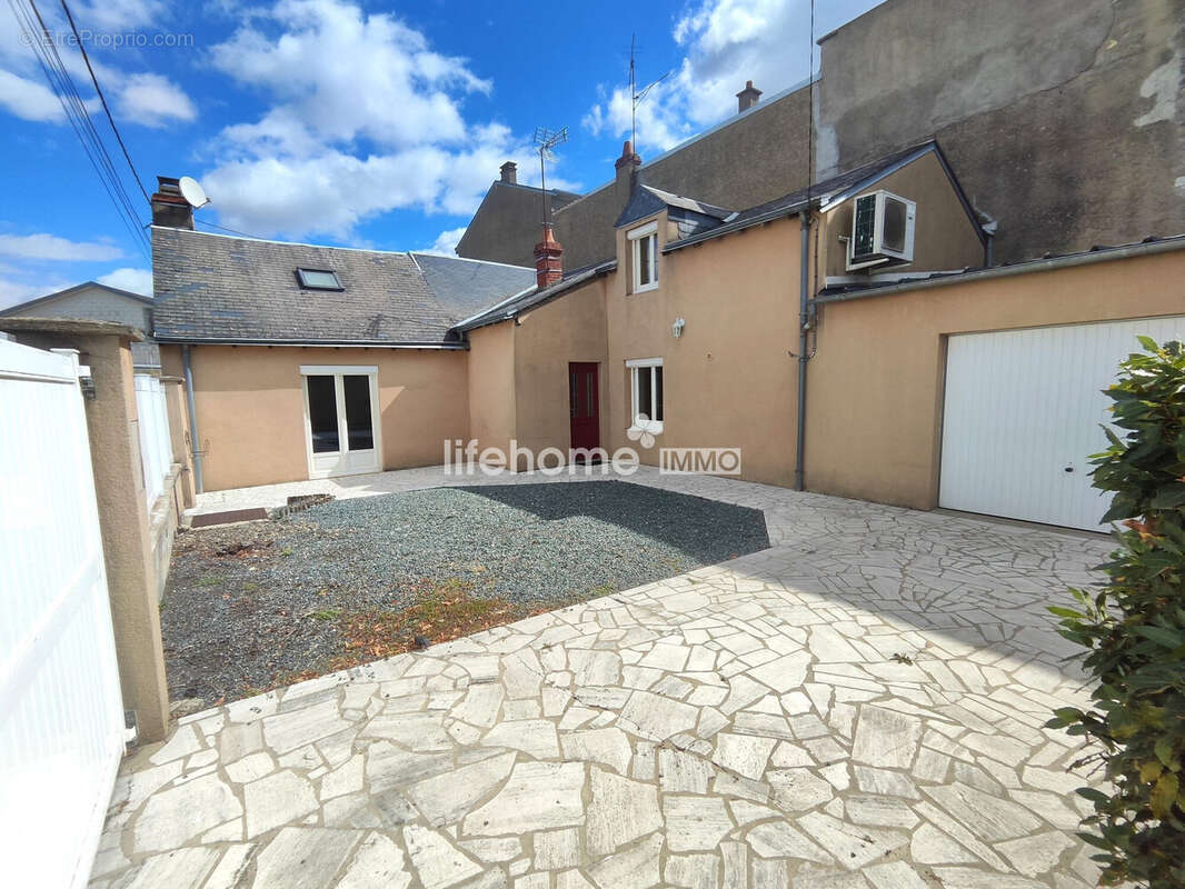 Maison 93 m² à Chateauroux  - photo 2