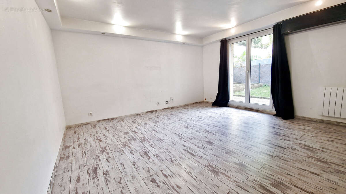 Appartement à ROISSY-EN-FRANCE