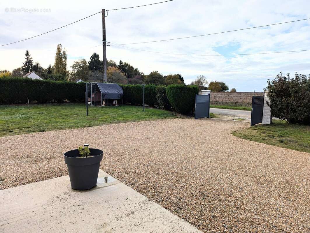 Maison à LA MEMBROLLE-SUR-CHOISILLE