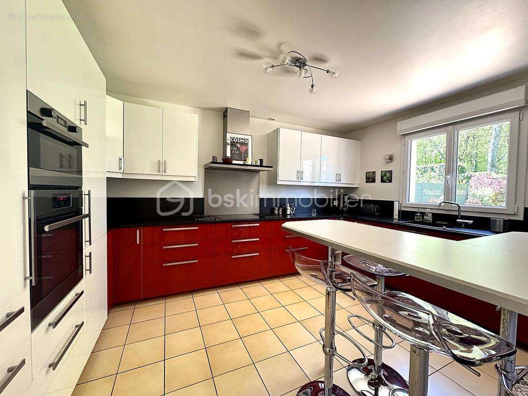 Maison à MAROLLES-EN-HUREPOIX