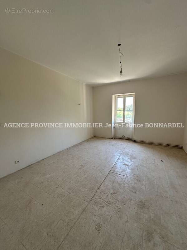 Maison 356 m² à Grignan  - photo 15
