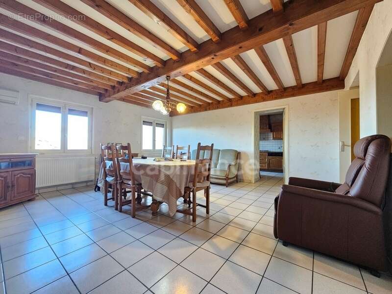 Maison à PANISSIERES